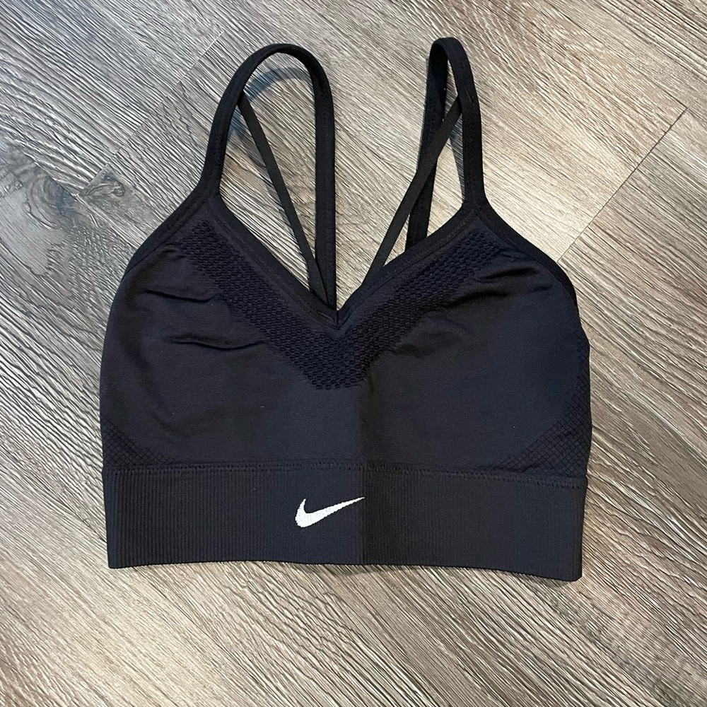 2 for $18 🦾 Nike Dri Fit Sports Bra